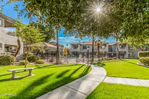 7401 W Arrowhead Clubhouse Dr, Glendale, AZ 85308 - Photo 30
