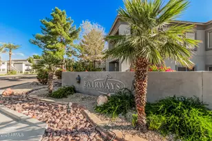 7401 W Arrowhead Clubhouse Dr, Glendale, AZ 85308 - Photo 2