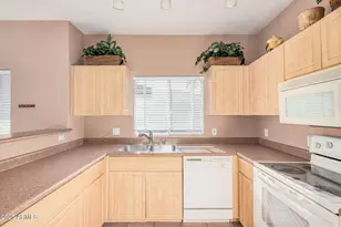 7401 W Arrowhead Clubhouse Dr, Glendale, AZ 85308 - Photo 16
