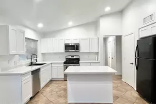 8565 W Denton Ln, Glendale, AZ 85305 - Photo 6
