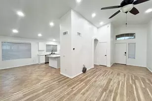 8565 W Denton Ln, Glendale, AZ 85305 - Photo 14