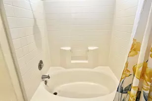 8565 W Denton Ln, Glendale, AZ 85305 - Photo 26