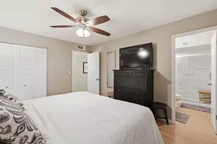 8457 E Chaparral Rd, Scottsdale, AZ 85250 - Photo 16