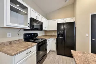 1745 E Desert Breeze Pl, Casa Grande, AZ 85122 - Photo 10