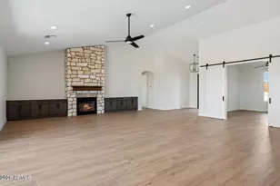654 E Paint Your Wagon Trail, Phoenix, AZ 85085 - Photo 6