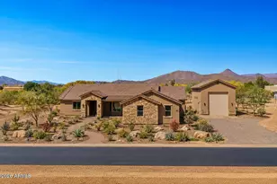 654 E Paint Your Wagon Trail, Phoenix, AZ 85085 - Photo 1