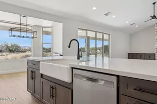 654 E Paint Your Wagon Trail, Phoenix, AZ 85085 - Photo 10