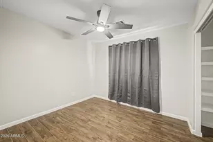 10993 W Loma Ln, Peoria, AZ 85345 - Photo 16