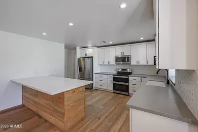 5542 W Northwood Drive, Glendale, AZ 85310 - Photo 6