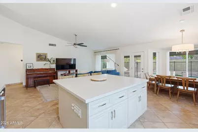 14644 N 43rd Place, Phoenix, AZ 85032 - Photo 12