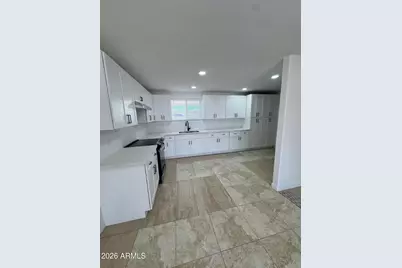 3026 N 40th Drive, Phoenix, AZ 85019 - Photo 2