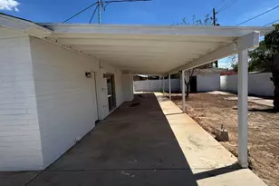 3026 N 40th Dr, Phoenix, AZ 85019 - Photo 14