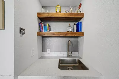 4330 N 5th Avenue #216, Phoenix, AZ 85013 - Photo 4