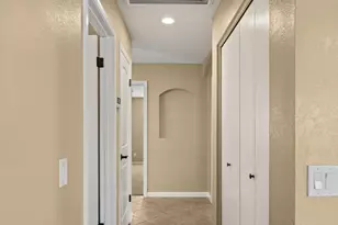8434 W Dreyfus Dr, Peoria, AZ 85381 - Photo 22
