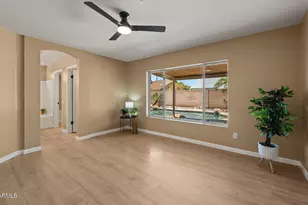 8434 W Dreyfus Dr, Peoria, AZ 85381 - Photo 24