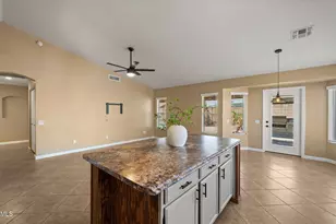8434 W Dreyfus Dr, Peoria, AZ 85381 - Photo 20