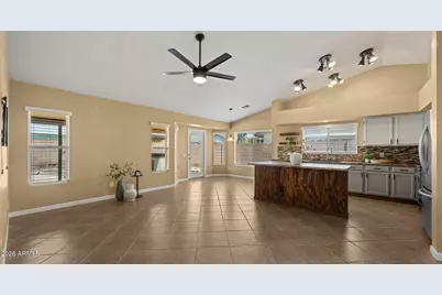 8434 W Dreyfus Drive, Peoria, AZ 85381 - Photo 14
