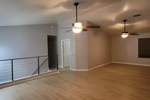 6834 S 40th Ln, Phoenix, AZ 85041 - Photo 10