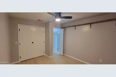 6834 S 40th Lane, Phoenix, AZ 85041 - Photo 8
