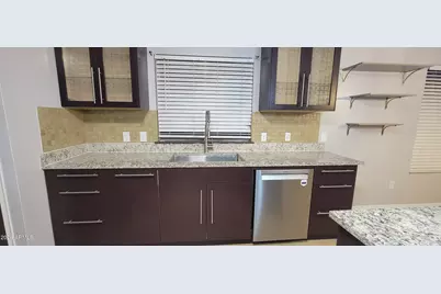 6834 S 40th Lane, Phoenix, AZ 85041 - Photo 10
