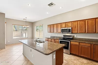 18185 W Rimrock Street, Surprise, AZ 85388 - Photo 2