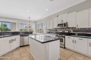 4064 E Clubview Dr, Gilbert, AZ 85298 - Photo 10