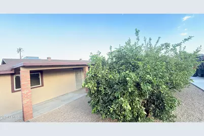 11427 N 112th Drive, Youngtown, AZ 85363 - Photo 2