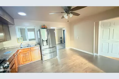 11427 N 112th Drive, Youngtown, AZ 85363 - Photo 6