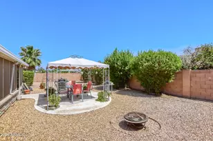10505 W Echo Ln, Peoria, AZ 85345 - Photo 12
