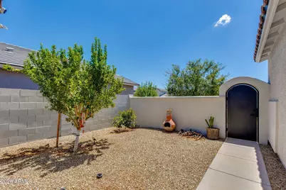 17780 W Monte Lindo Lane, Surprise, AZ 85387 - Photo 4