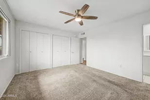 10002 W Desert Hills Dr, Sun City, AZ 85351 - Photo 16
