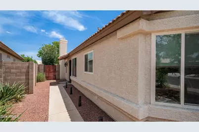 20461 N 105th Avenue, Peoria, AZ 85382 - Photo 2