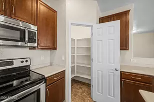 20230 N Valencia Dr, Maricopa, AZ 85138 - Photo 8