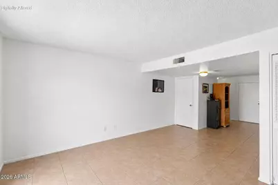 5409 W Echo Lane, Glendale, AZ 85302 - Photo 6