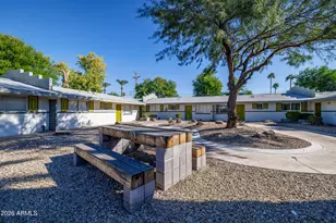 2947 N 39th St, Phoenix, AZ 85018 - Photo 18