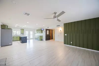 17601 N 18th Drive, Phoenix, AZ 85023 - Photo 4