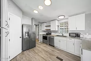 1630 E John Cabot Rd, Phoenix, AZ 85022 - Photo 12