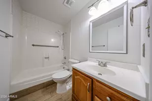 8333 E Orange Blossom Ln, Scottsdale, AZ 85250 - Photo 22