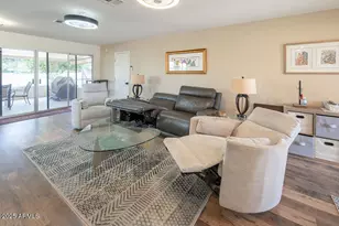 9605 W Briarwood Cir, Sun City, AZ 85351 - Photo 4