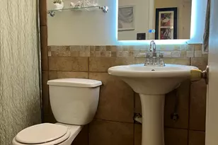 5212 N 42nd Ln, Phoenix, AZ 85019 - Photo 10