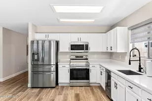 26235 N 41st Way, Phoenix, AZ 85050 - Photo 4