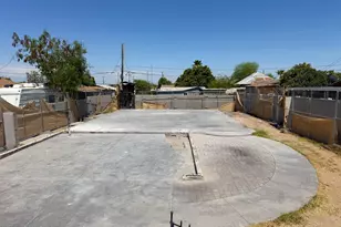 8009 S Calle Maravilla, Guadalupe, AZ 85283 - Photo 1