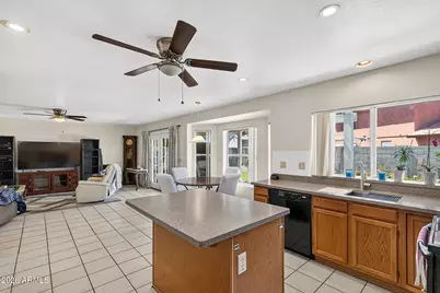 8764 W Columbine Drive, Peoria, AZ 85381 - Photo 16