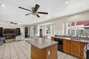 8764 W Columbine Dr, Peoria, AZ 85381 - Photo 16