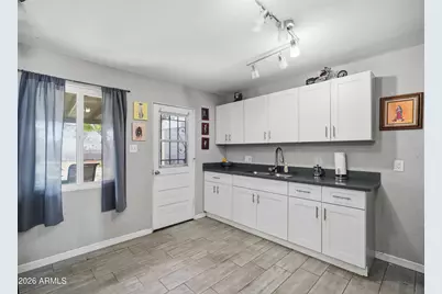 3011 E Yale Street, Phoenix, AZ 85008 - Photo 2