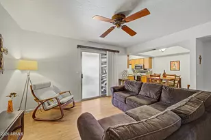10610 S 48th St, Phoenix, AZ 85044 - Photo 2