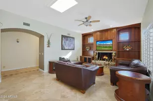1044 W Indian Hills Pl, Phoenix, AZ 85023 - Photo 28