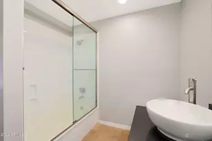 1044 W Indian Hills Pl, Phoenix, AZ 85023 - Photo 50