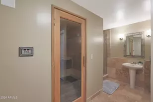 1044 W Indian Hills Pl, Phoenix, AZ 85023 - Photo 38