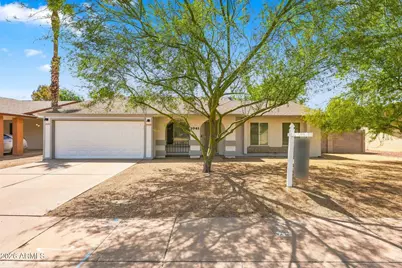 1041 W Kilarea Avenue, Mesa, AZ 85210 - Photo 1